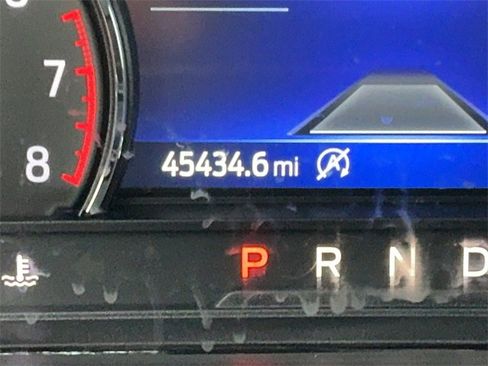 Used 2021 Ford Explorer XLT w/ Equipment Group 202A image 28