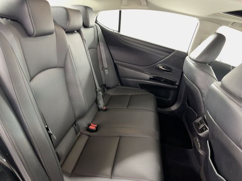 Used 2024 Lexus ES 300h w/ Premium Package image 30