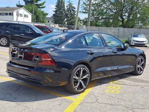 Used 2024 Volvo S60 B5 Ultimate AWD/4WD image 2