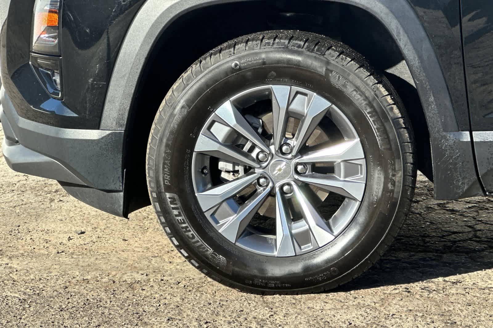 Used 2025 Chevrolet Equinox LT w/ Convenience Package II AWD/4WD image 36