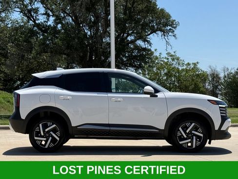 Used 2025 Nissan Kicks SV FWD image 5