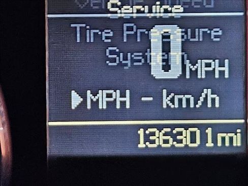 Used 2011 Chrysler 300 Limited RWD image 11