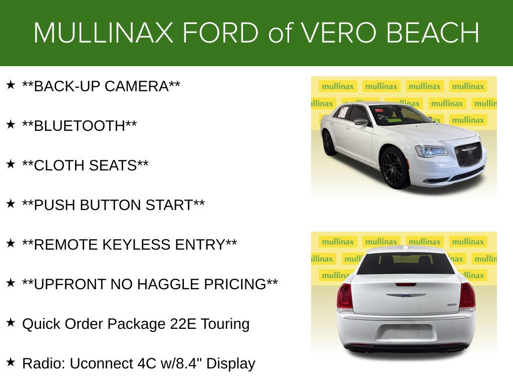 Used 2018 Chrysler 300 Touring w/ Chrome Appearance Package RWD image 5