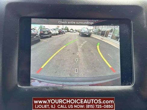 Used 2021 Jeep Cherokee Latitude Plus FWD image 5