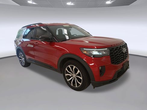 Used 2025 Ford Explorer ST-Line RWD image 5
