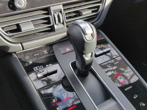 Used 2023 Porsche Macan GTS image 24