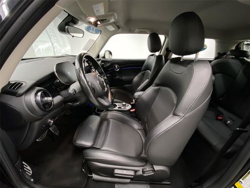 Certified 2022 MINI Cooper SE image 17