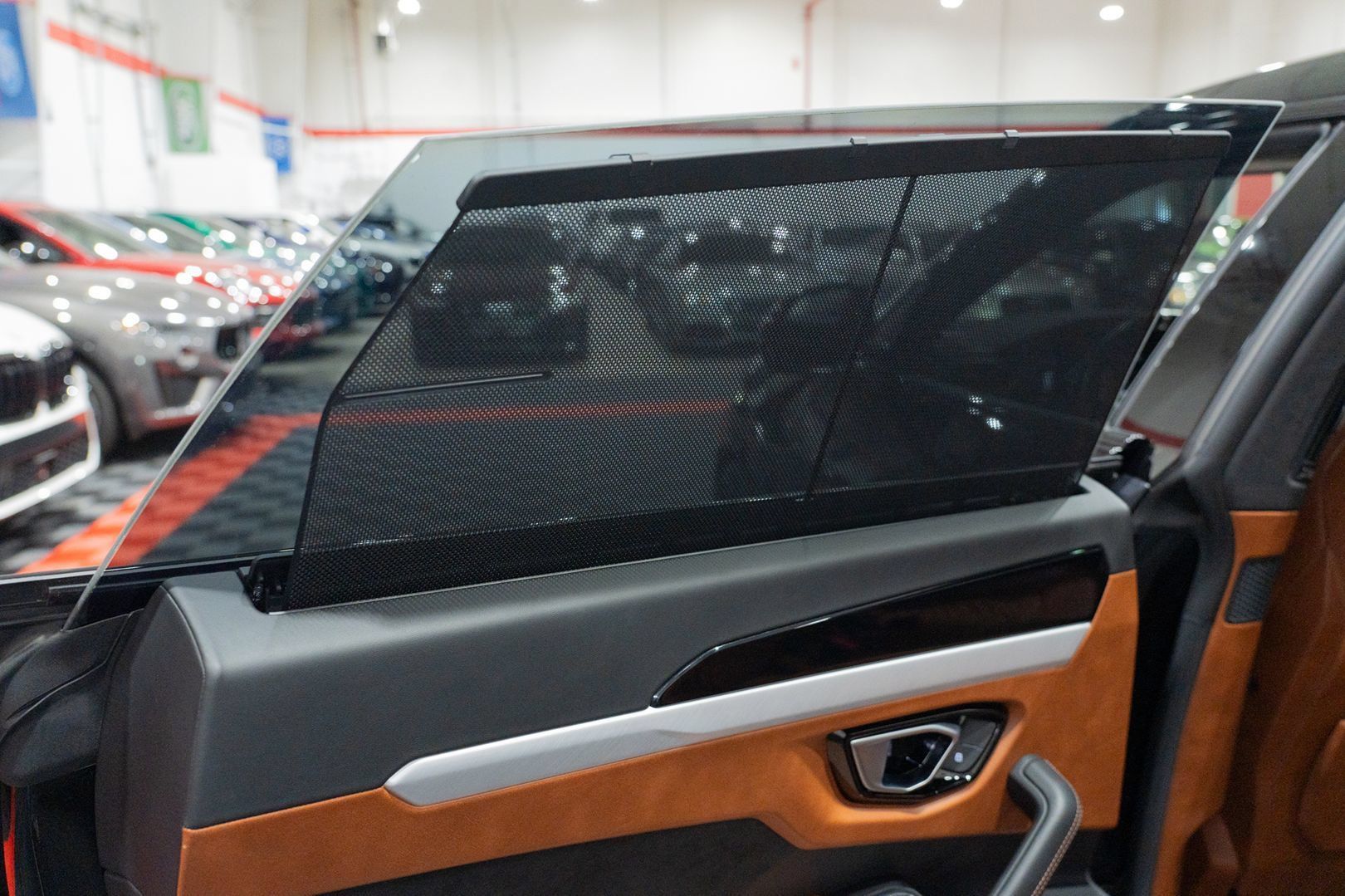 Used 2021 Lamborghini Urus AWD/4WD image 41
