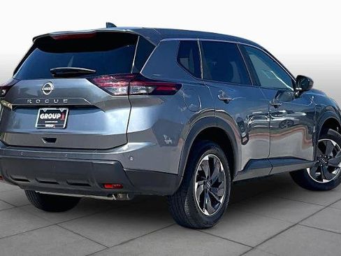 Certified 2025 Nissan Rogue SV FWD image 13