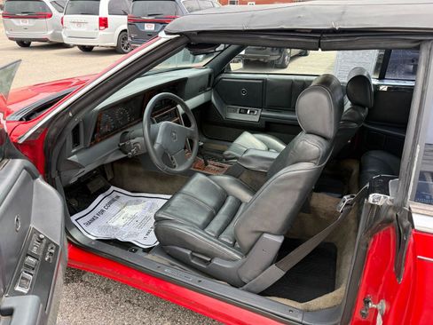 Used 1988 Chrysler LeBaron Convertible FWD image 10