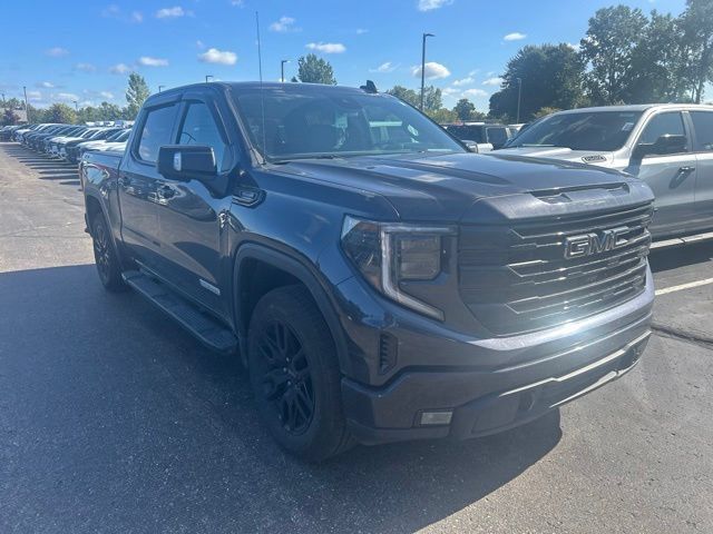 Used 2022 GMC Sierra 1500 Elevation w/ Elevation Premium Package AWD/4WD image 5