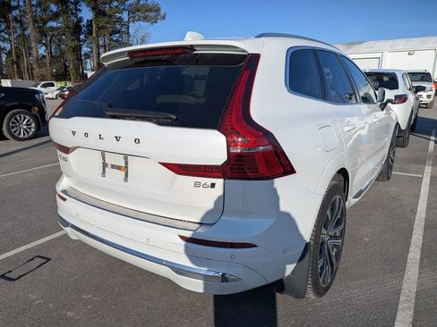 Used 2023 Volvo XC60 B6 Ultimate w/ Climate Package image 11