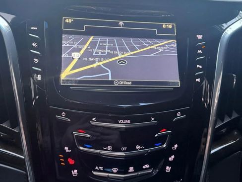 Used 2018 Cadillac Escalade ESV Platinum image 15