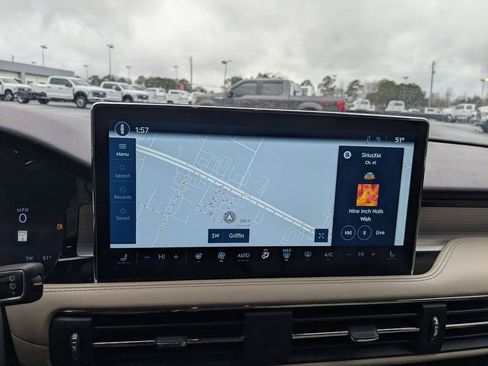 Used 2025 Lincoln Corsair FWD w/ Equipment Group 101A image 16