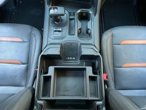 Used 2023 GMC Sierra 1500 AT4 w/ Technology Package image 11