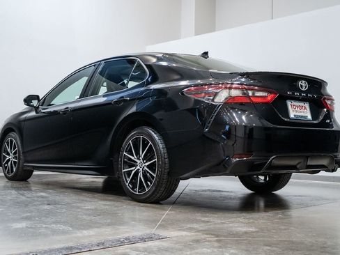 Used 2022 Toyota Camry SE image 7