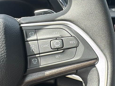 New 2026 Jeep Grand Cherokee L Limited AWD/4WD image 24