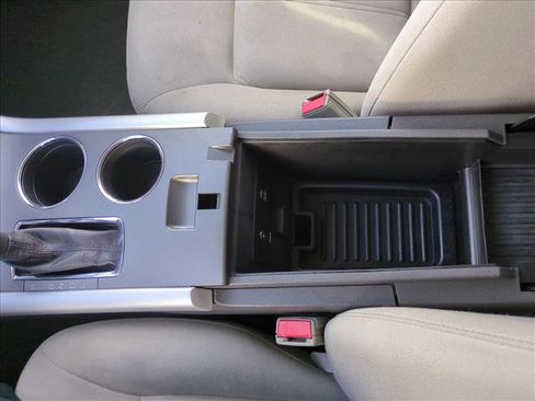 Used 2013 Ford Edge SE image 14