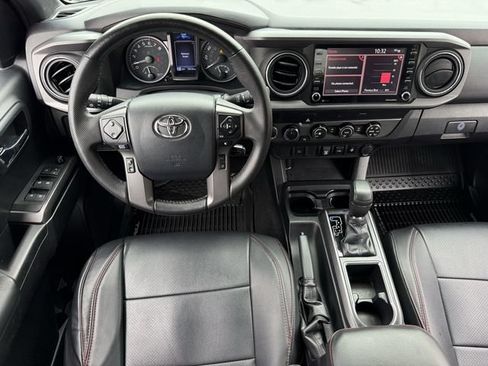 Used 2020 Toyota Tacoma TRD Off-Road AWD/4WD image 12