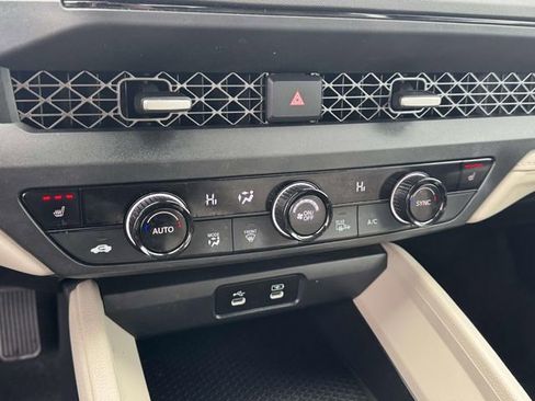 Certified 2023 Honda Accord EX image 25