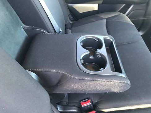 Used 2020 Nissan Pathfinder S image 51