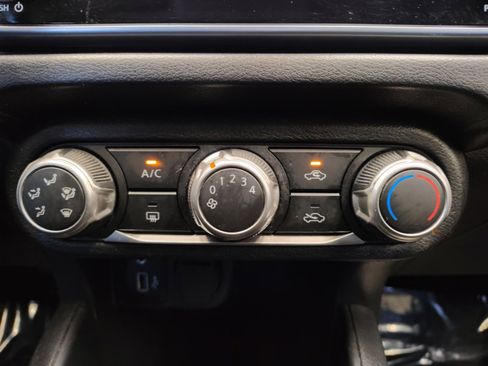 Used 2023 Nissan Versa S image 18