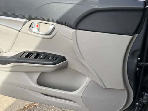 Used 2013 Honda Civic EX-L image 29