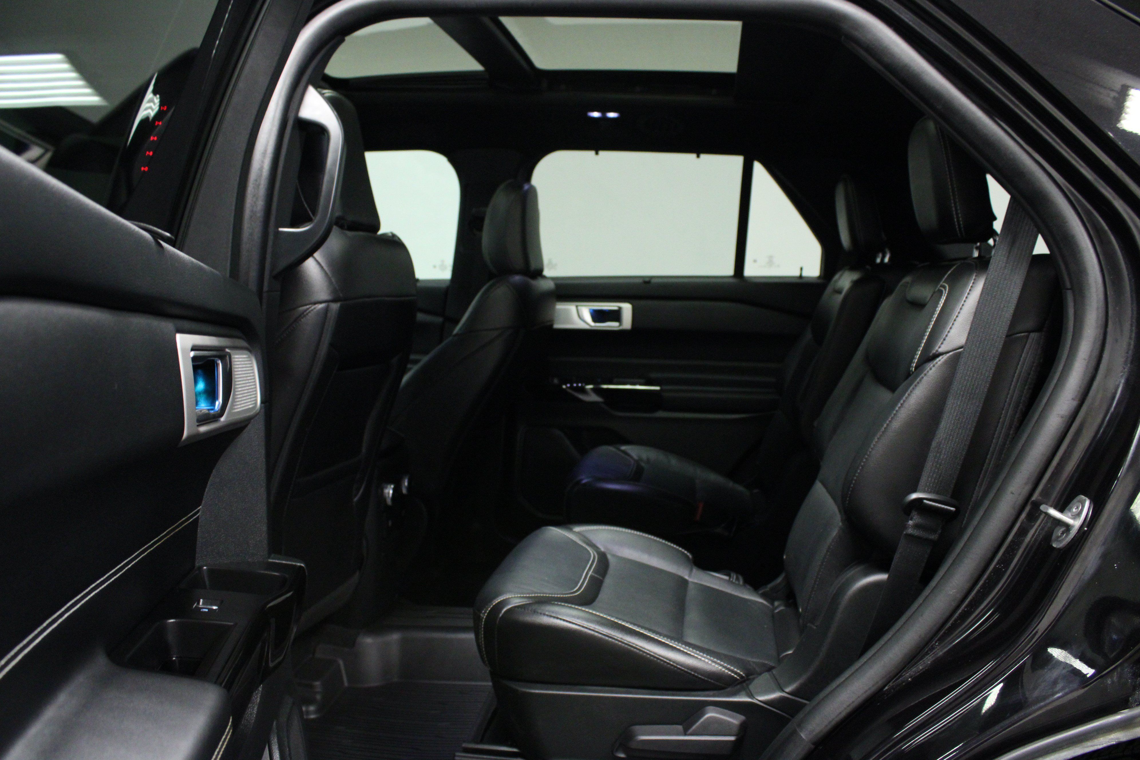 Used 2023 Ford Explorer ST w/ Equipment Group 401A AWD/4WD image 13