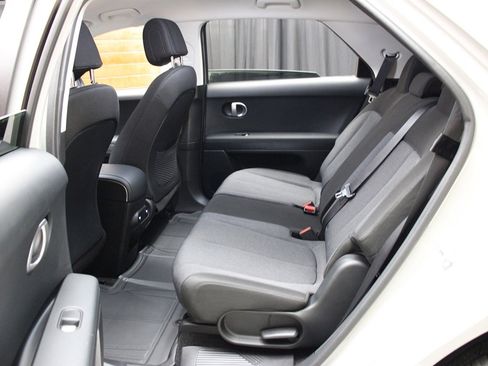 Used 2024 Hyundai Ioniq 5 SEL image 17