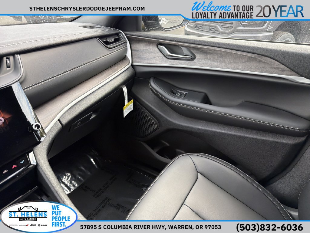 New 2027 Jeep Grand Cherokee Limited AWD/4WD image 27