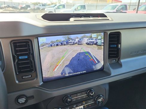 Used 2024 Ford Bronco Black Diamond image 23