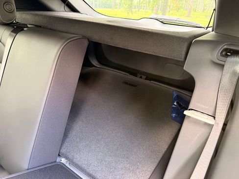 New 2026 Chevrolet Trax RS w/ Sunroof Package FWD image 31