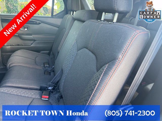 Used 2025 Honda Pilot Sport image 15