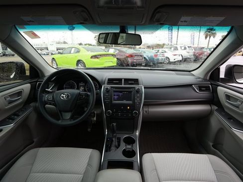 Used 2017 Toyota Camry LE image 26