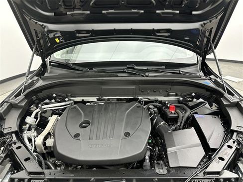 Used 2025 Volvo XC60 B5 Core image 26