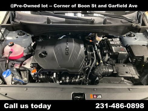 Used 2025 Kia Sportage EX AWD/4WD image 3