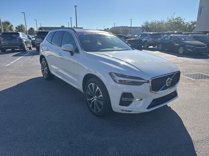 Used 2022 Volvo XC60 B5 Momentum w/ Protection Package Premier