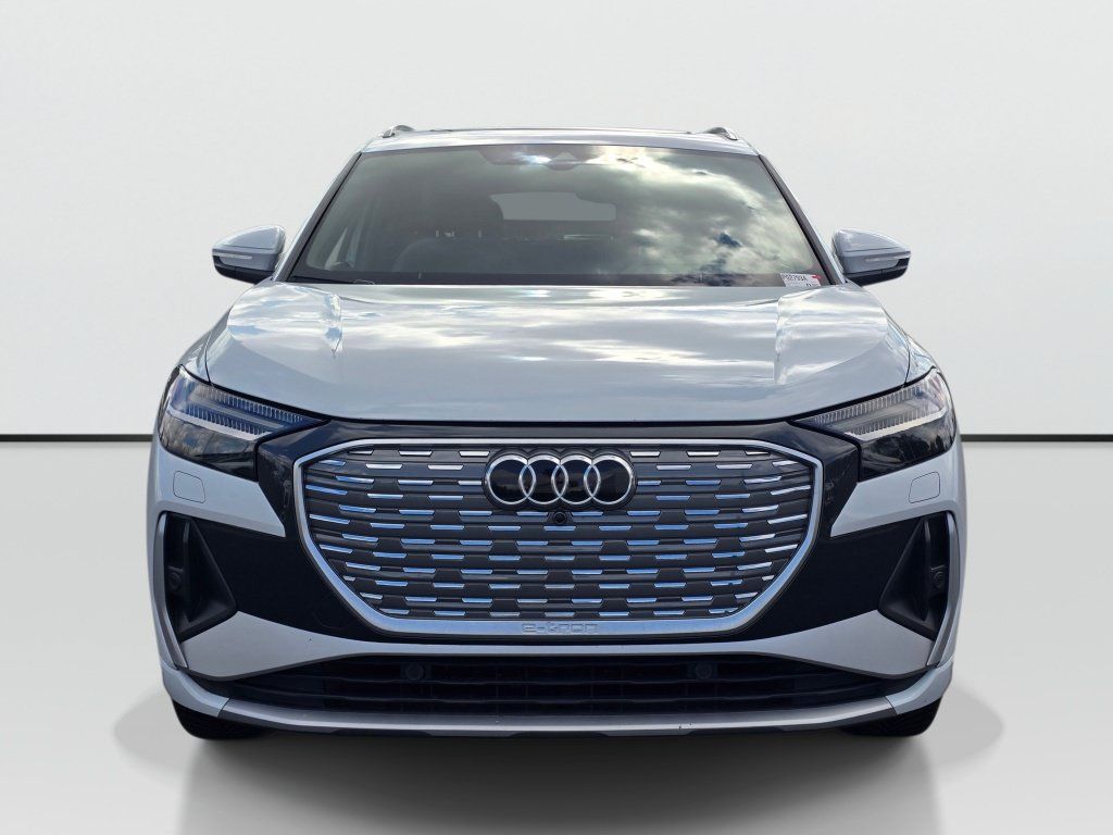 Used 2023 Audi Q4 e-tron Prestige AWD/4WD image 8