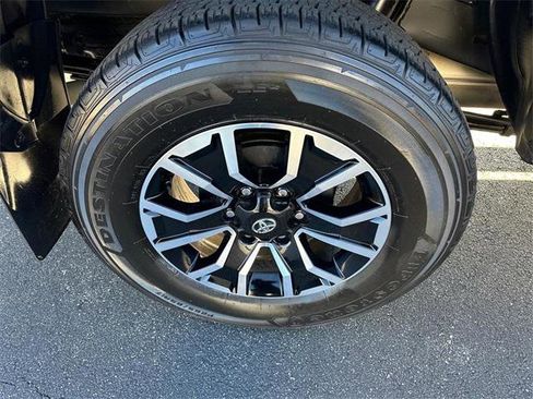 Certified 2023 Toyota Tacoma TRD Sport image 28