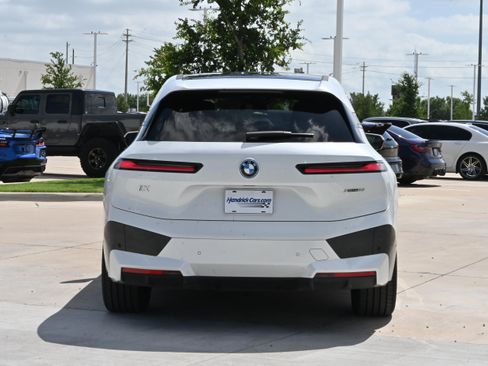 Certified 2023 BMW iX xDrive50 w/ Premium Package AWD/4WD image 8