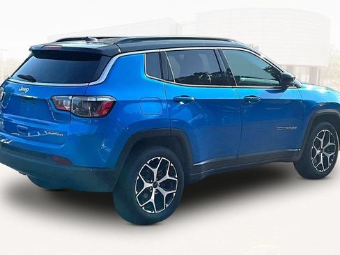 Used 2025 Jeep Compass Limited AWD/4WD image 6