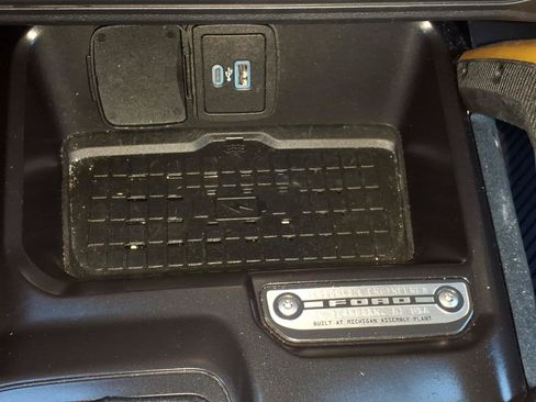Used 2024 Ford Bronco Badlands AWD/4WD image 12