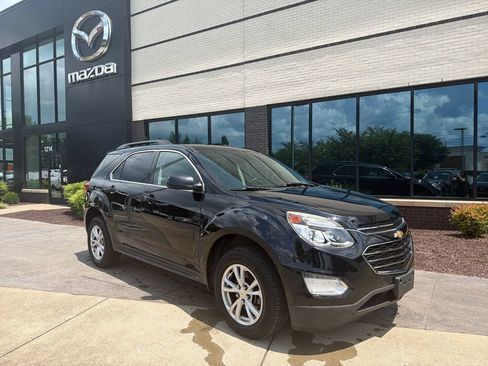 Used 2017 Chevrolet Equinox LT w/ Convenience Package FWD image 1
