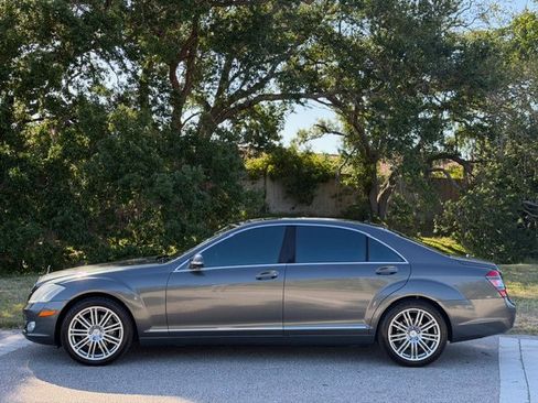 Used 2007 Mercedes-Benz S 550 image 2