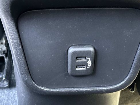 Used 2024 GMC Terrain SLE FWD image 22