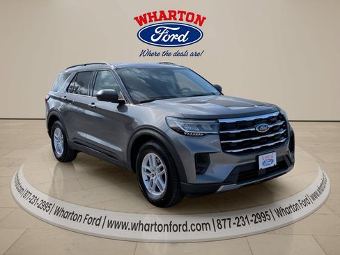 New 2026 Ford Explorer Active RWD image 8
