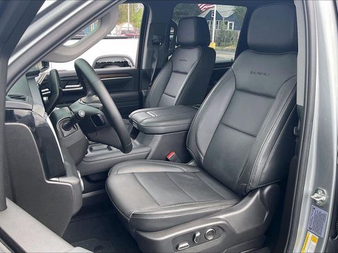 Used 2025 GMC Sierra 2500 Denali w/ Denali Reserve Package image 23