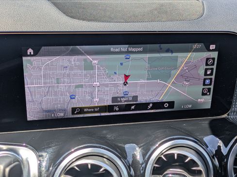 Used 2023 Mercedes-Benz EQB 300 4MATIC image 20