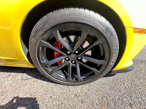 Used 2015 Chevrolet Camaro SS w/ SS Performance Package RWD image 24