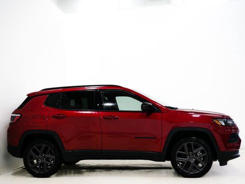New 2026 Jeep Compass Latitude image 4